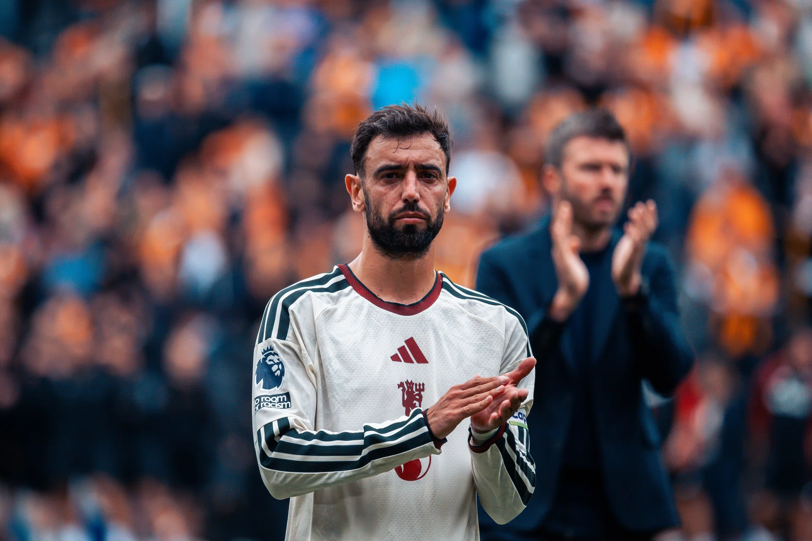 Bruno Fernandes applauding the away fans after the game against Hull City